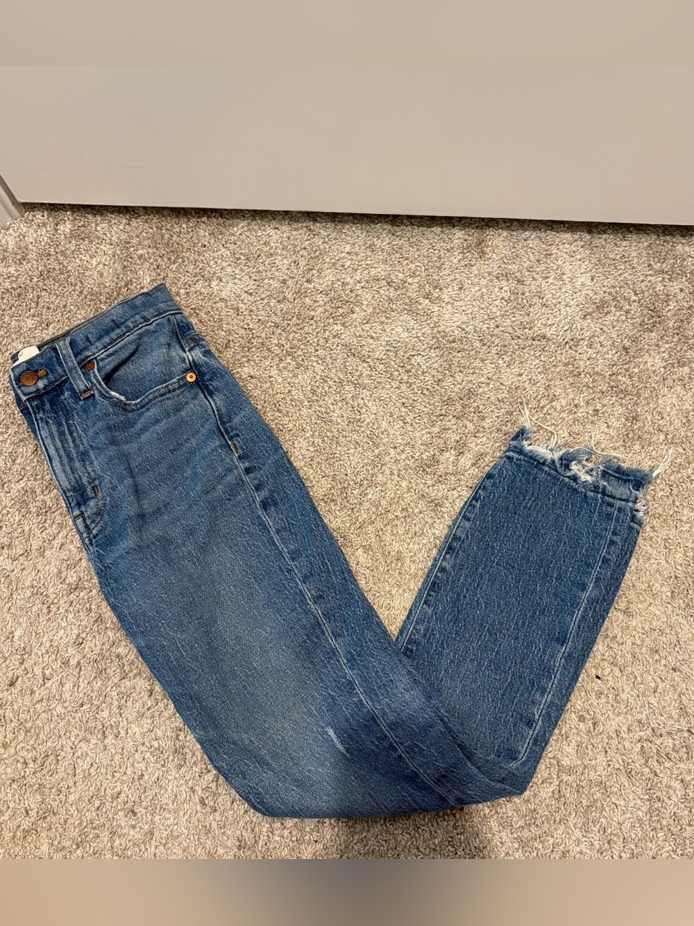 Madewell Straight-Leg Denim Jeans in Medium Blue with Frayed Hem